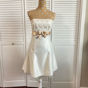Vintage Jessica McClintock Gunne Sax dress rhinestones,  ruffles and lace Sz 7